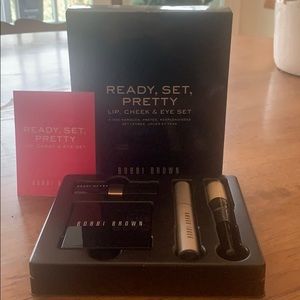 Bobbi Brown Ready, Set, Pretty set